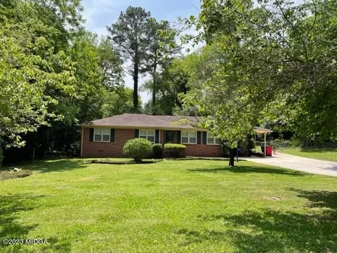 1035 Newport Rd, Macon, GA 31210