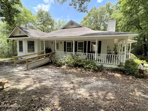 549 Ray Dr, Macon, GA 31217
