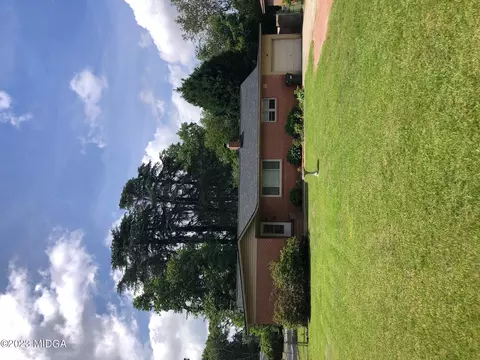 401 Oakview Sq, Warner Robins, GA 31093