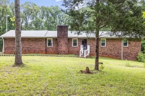 398 Searcy Dr, Juliette, GA 31046