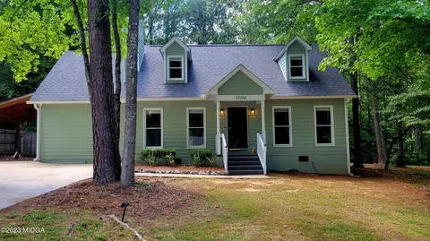1689 Royalwyn Dr, Macon, GA 31220