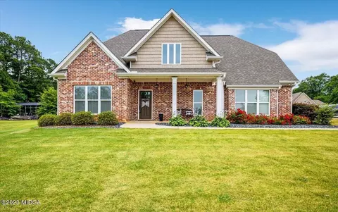 86 Claire Rd, Forsyth, GA 31029