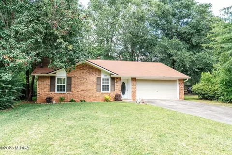 511 Cherokee Ct, Perry, GA 31069