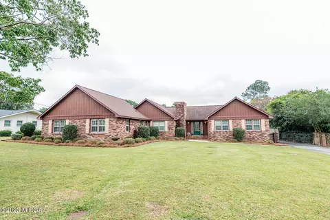 1117 5th Ave, Eastman, GA 31023