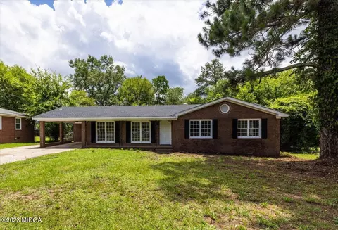 3750 Greenbriar Ct, Macon, GA 31204