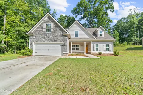 1038 Boulder Dr, Gray, GA 31032