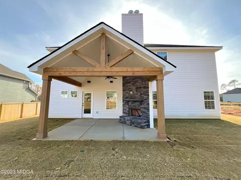 4322 Cornwall Dr, Forsyth, GA 31029 photo 2