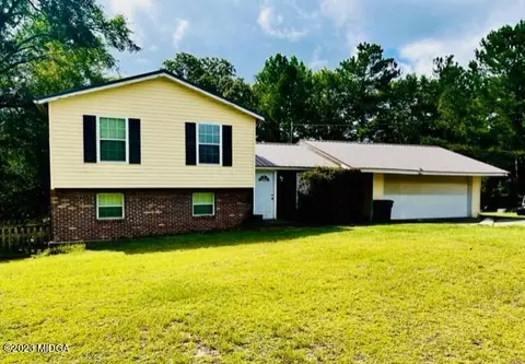 105 Walton Way NE, Milledgeville, GA 31061