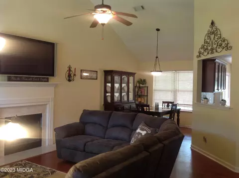 325 Amanda Dr, Gray, GA 31032 photo 4