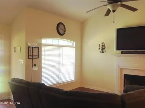 325 Amanda Dr, Gray, GA 31032 photo 3