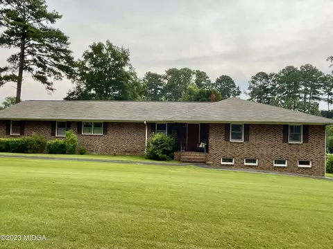 208 Crestview Dr, Eatonton, GA 31024