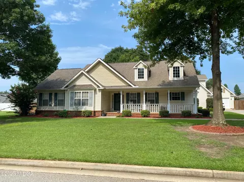 160 Crystal Ridge Cir, Byron, GA 31008