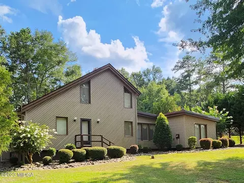 7338 Columbus Rd, Lizella, GA 31052