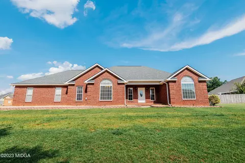 216 Santa Fe Trl, Warner Robins, GA 31088