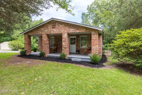 1529 Rainey Rd, Macon, GA 31220