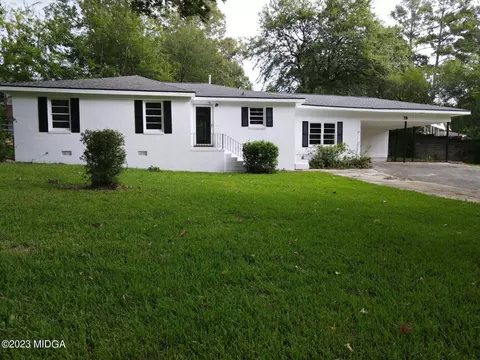 78 Willow Ave, Warner Robins, GA 31093