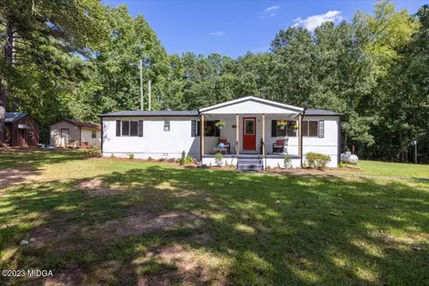 40 Doe Dr, Juliette, GA 31046