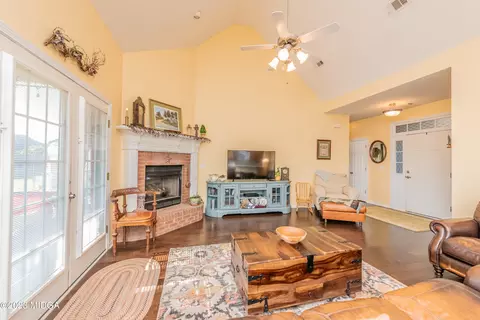 112 Sir Patrick Way, Warner Robins, GA 31088 photo 2