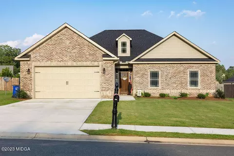 506 Barbara Ct, Forsyth, GA 31029 photo 4