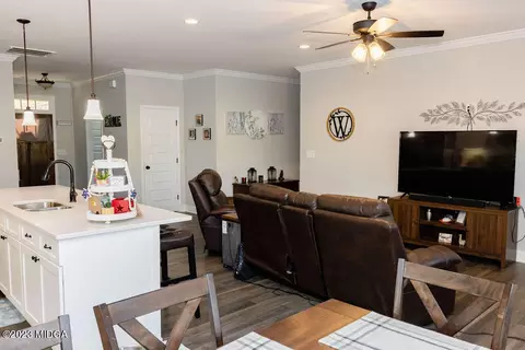 506 Barbara Ct, Forsyth, GA 31029 photo 8