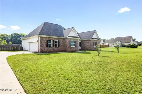 184 Roy Dr, Byron, GA 31008 photo 2