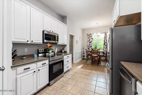 184 Roy Dr, Byron, GA 31008 photo 9