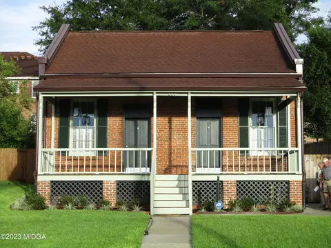 688 Monroe St, Macon, GA 31201
