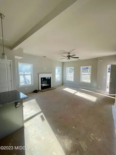 171 Strickland Loop, Forsyth, GA 31029 photo 2