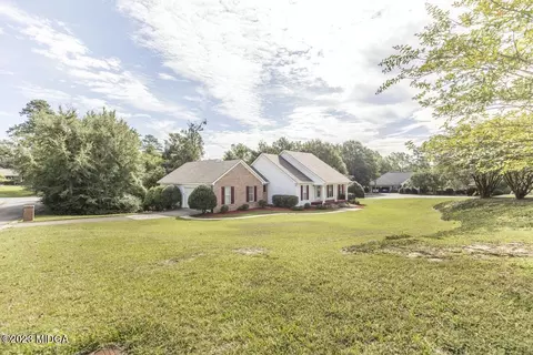 100 Saint James Pl, Macon, GA 31204