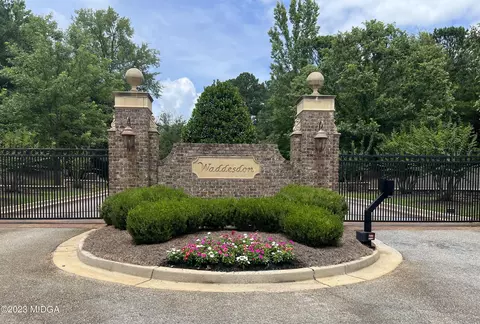 210 Aylesbury Ln, Macon, GA 31220