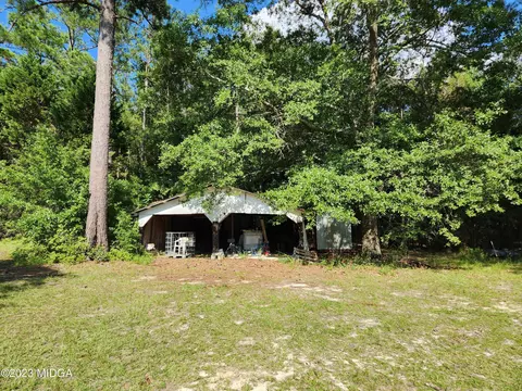 618 Henderson Rd, Macon, GA 31217