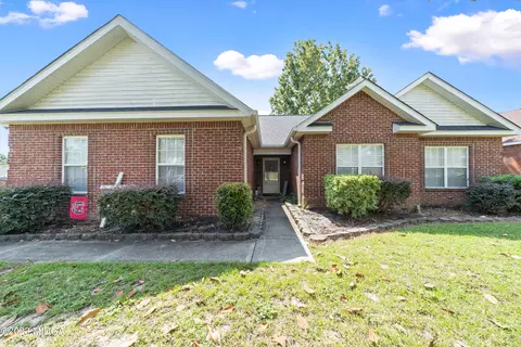 504 Links View Dr, Bonaire, GA 31005