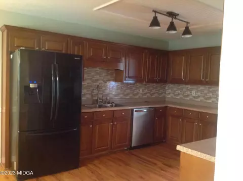 Kitchen - 152 Henry Dr, Gray, GA 31032 photo 3 of 8