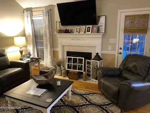 Living - 152 Henry Dr, Gray, GA 31032 photo 1 of 3