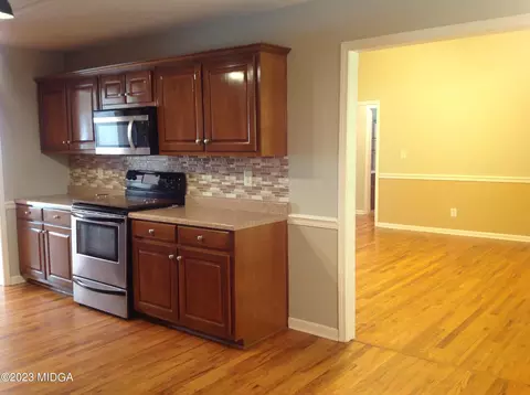 Kitchen - 152 Henry Dr, Gray, GA 31032 photo 1 of 8