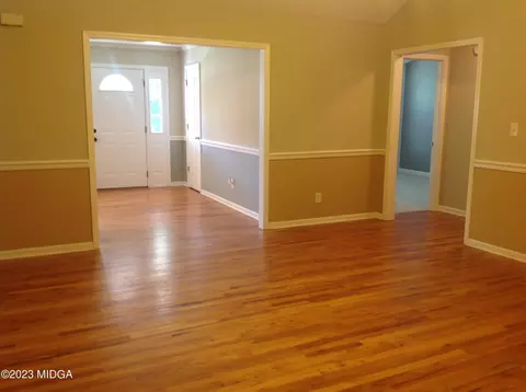 Entry Way - 152 Henry Dr, Gray, GA 31032 photo 3 of 9