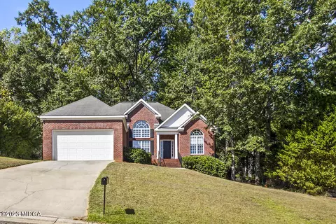 194 Sugarloaf Cir, Macon, GA 31204