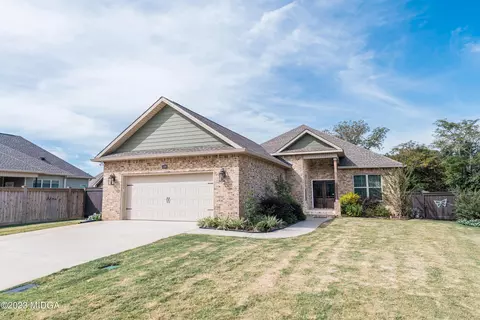 109 Sidney David St, Warner Robins, GA 31088