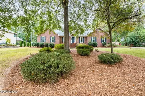 104 Saint Thomas Pl, Macon, GA 31210