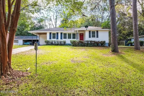 169 W Ridge Cir, Macon, GA 31210