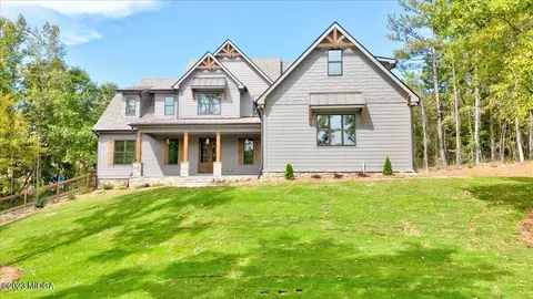 200 Tuxedo Cir, Forsyth, GA 31029