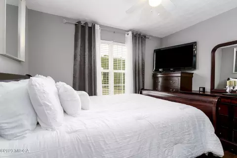 105 Aprils Way, Union City, GA 30291 photo 18