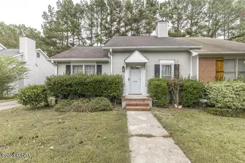 106 Embassy Ct, Macon, GA 31210