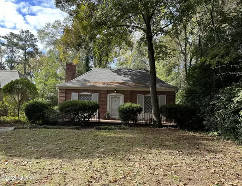 928 Nottingham Dr, Macon, GA 31211