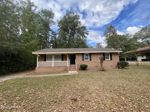136 Sunset Dr, Warner Robins, GA 31088 photo 2