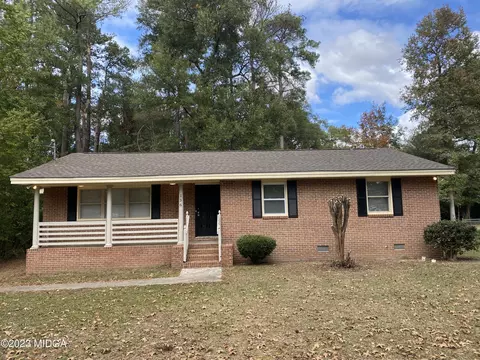 136 Sunset Dr, Warner Robins, GA 31088