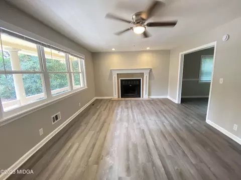 136 Sunset Dr, Warner Robins, GA 31088 photo 3