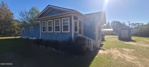 205 Fairground Cir, Cochran, GA 31014