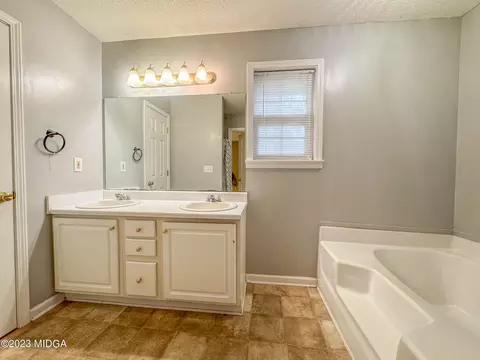 165 Howard Ct, Gray, GA 31032 photo 15