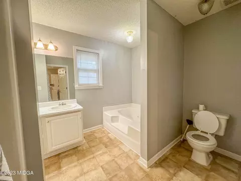 165 Howard Ct, Gray, GA 31032 photo 14